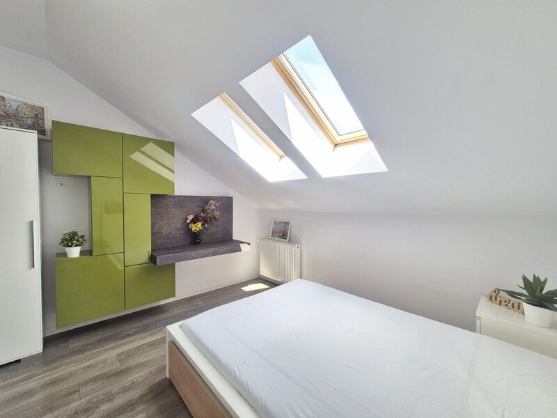 Doua camere, ap. superb mobilat, parcare, 8 minute metrou Nicolae Teclu, comision 0%